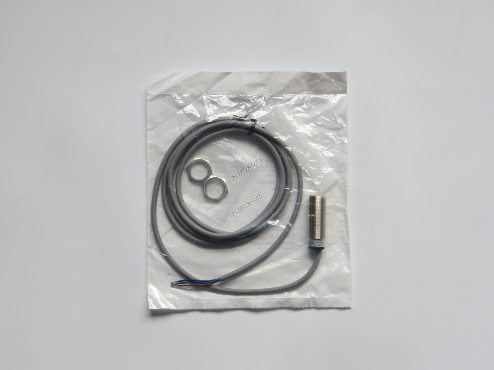 LANBAO LR18XBF08DNOY Distance Proximity Switch Sensor 