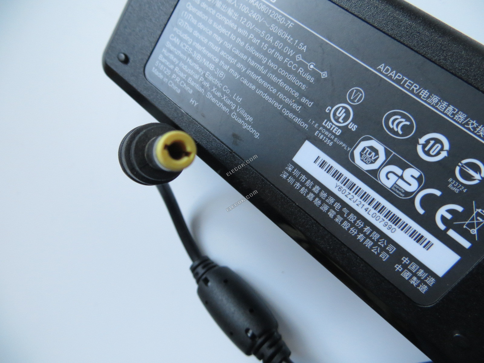 Huntkey HKA06012050-7F VáLTóáRAM Adapter- Laptop 12V 5.0A, Barrel 5,5/2.5mm, IEC C14 