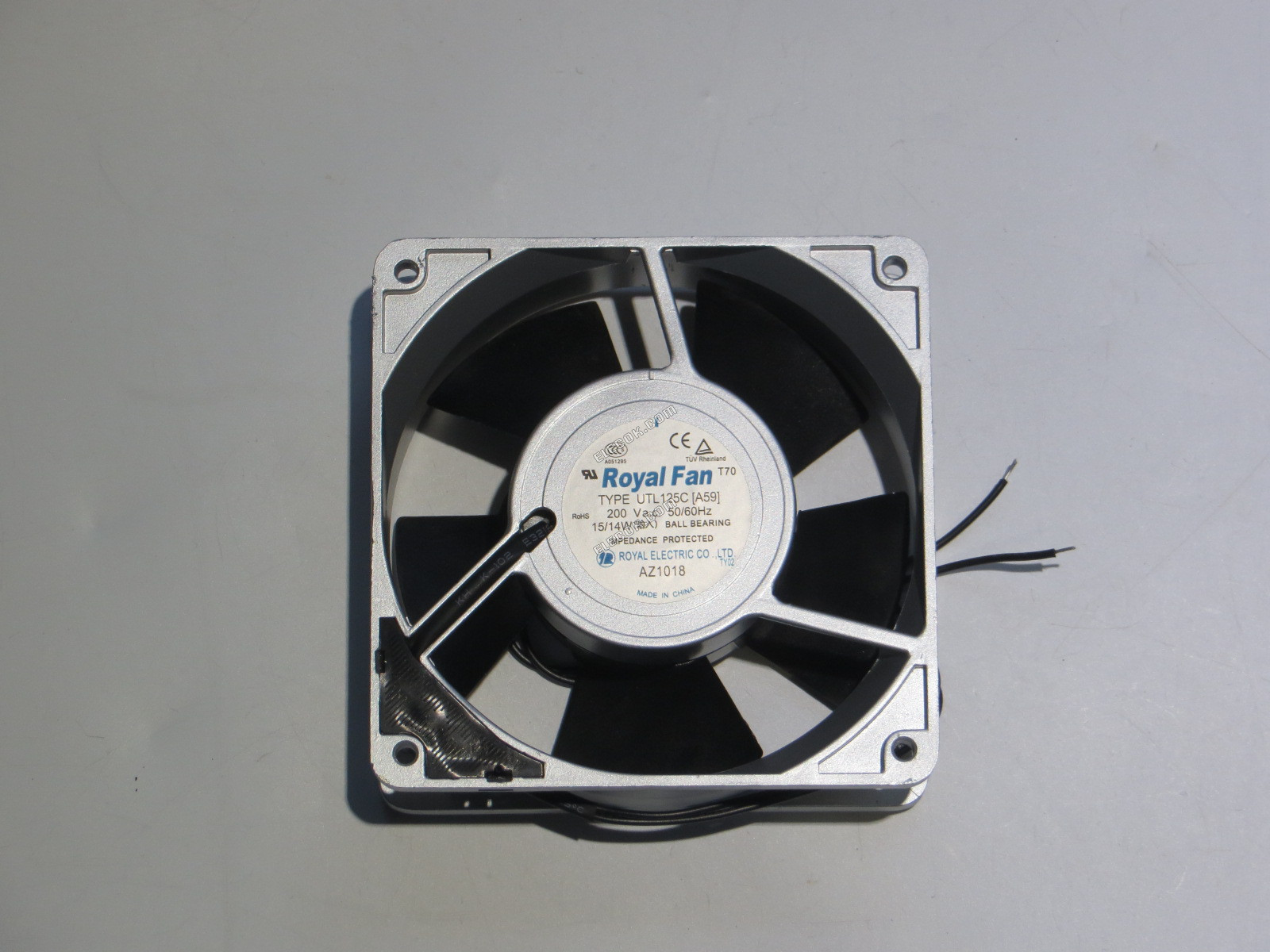 ROYAL UTL125C [A59] 200VAC 50/60HZ 15/14W 2 vodiče Chladicí Ventilátor 