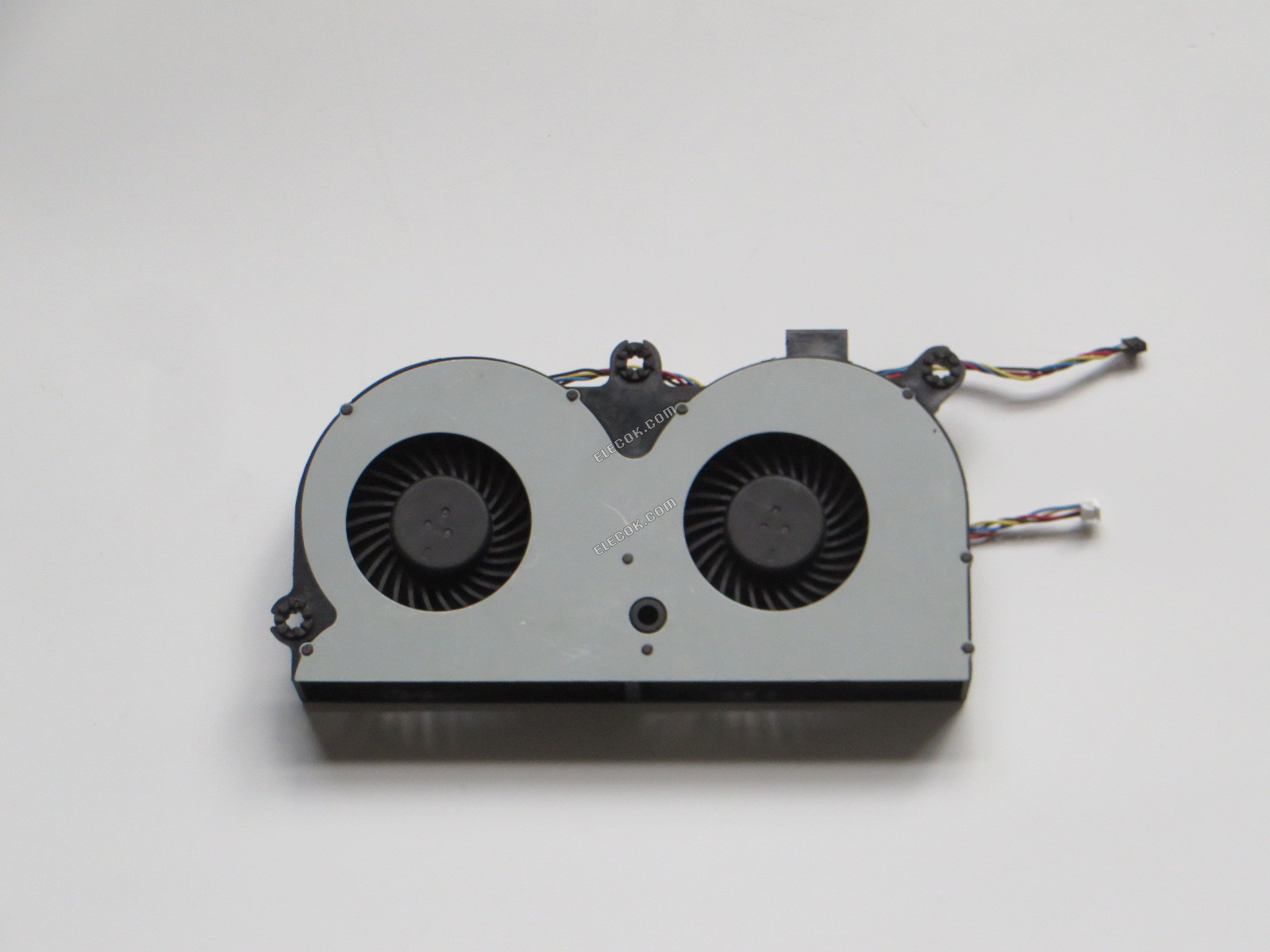 SUNON MF80201V1-C010-S9A 12V 3,96W 4 vezeték Hűtés 