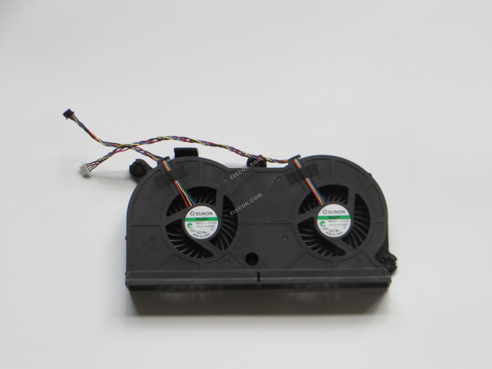 SUNON MF80201V1-C010-S9A 12V 3,96W 4 vezeték Hűtés 
