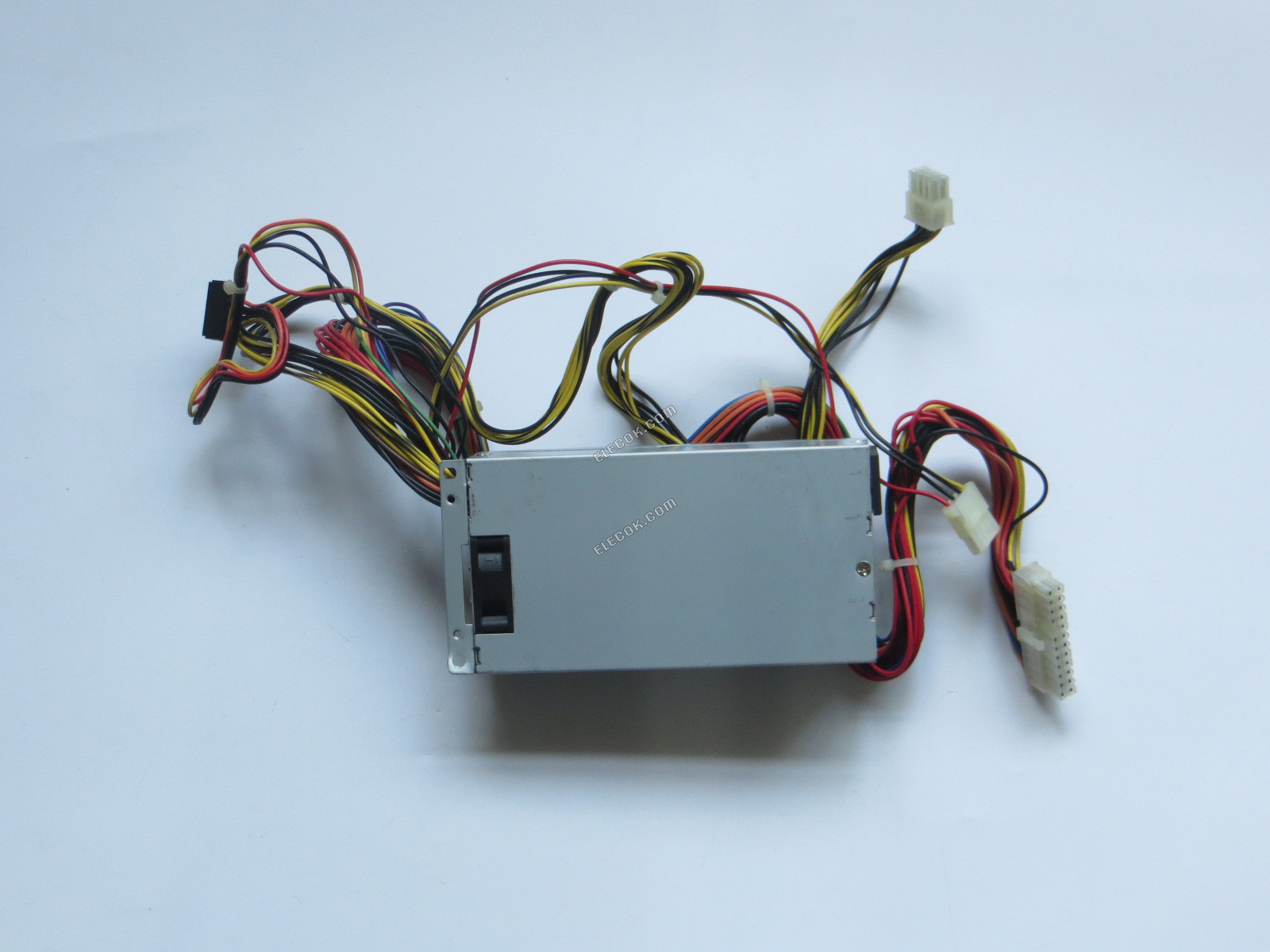 FSP Group Inc SPI300F4BB Szerver - Tápegység SPI300F4BB, 300W, 1U, Használt 