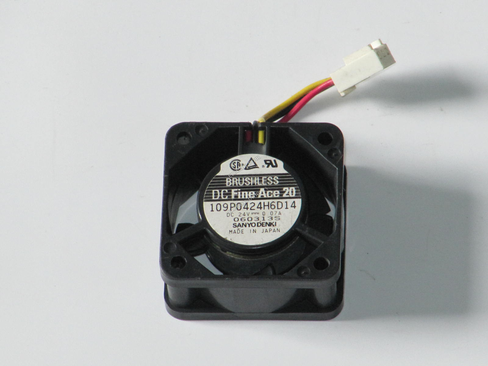 Sanyo 109P0424H6D14 24V 0,07A 3 vodiče ventilátor Repasovaný 