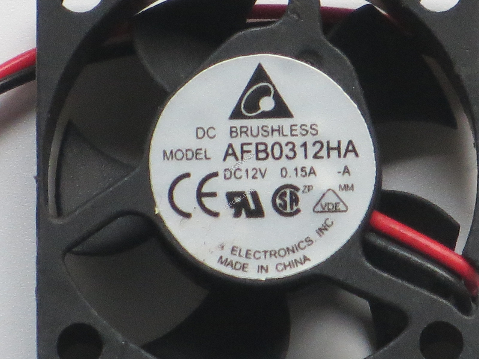 DELTA AFB0312HA-A 12V 0,15A 2 vezeték Hűtőventilátor 