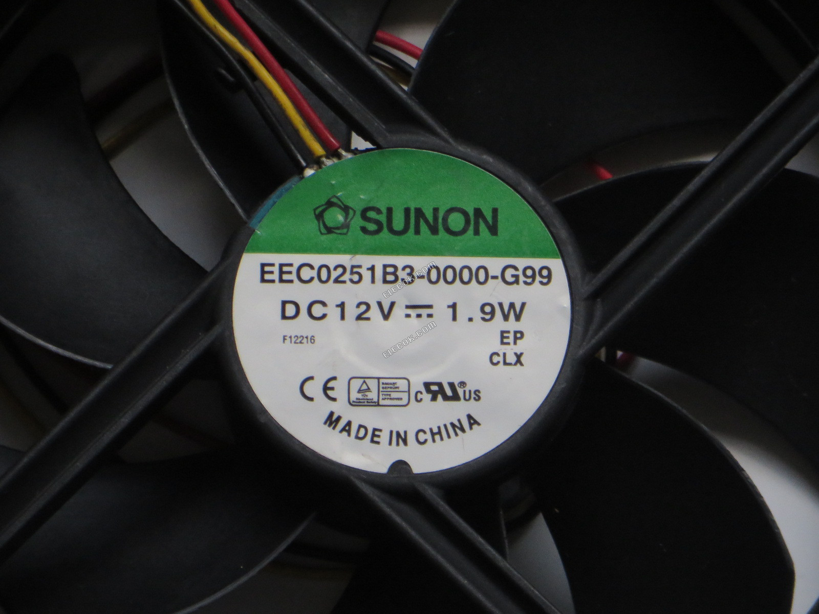 SUNON EEC0251B3-0000-G99 12V 1,9W 12cm 3 vodiče Ventilátor 