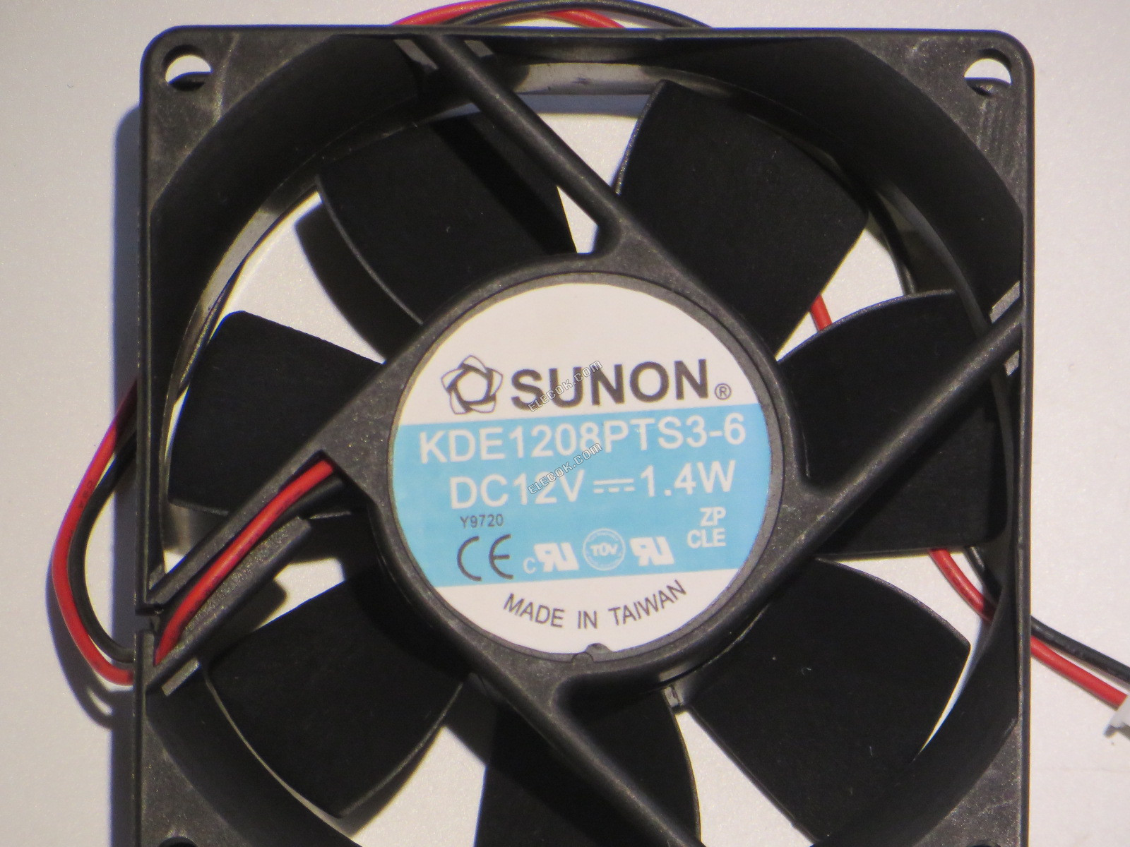 Sunon KDE1208PTS3-6 12V 120mA 1,4W 2 vezeték Hűtőventilátor 