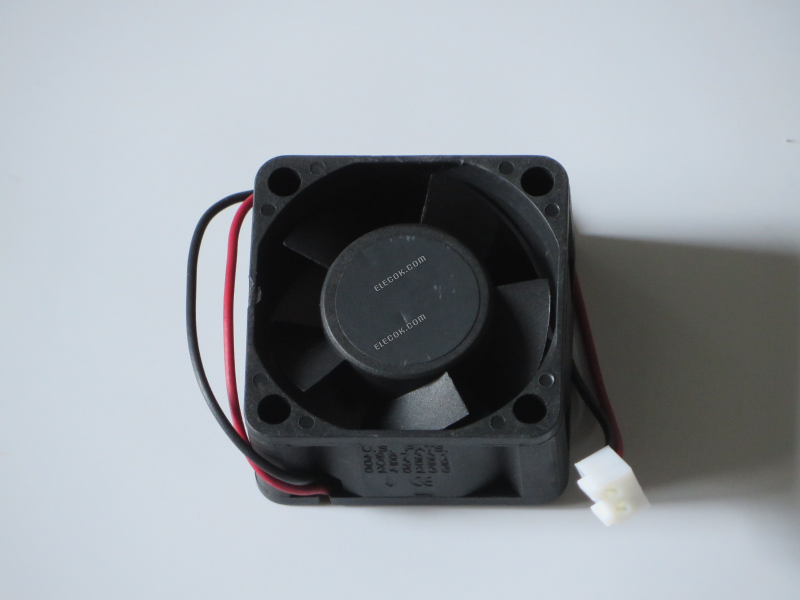 SUNON 4020 5V 0,4W KDE0504PKV3 2 vezeték Hűtőventilátor 