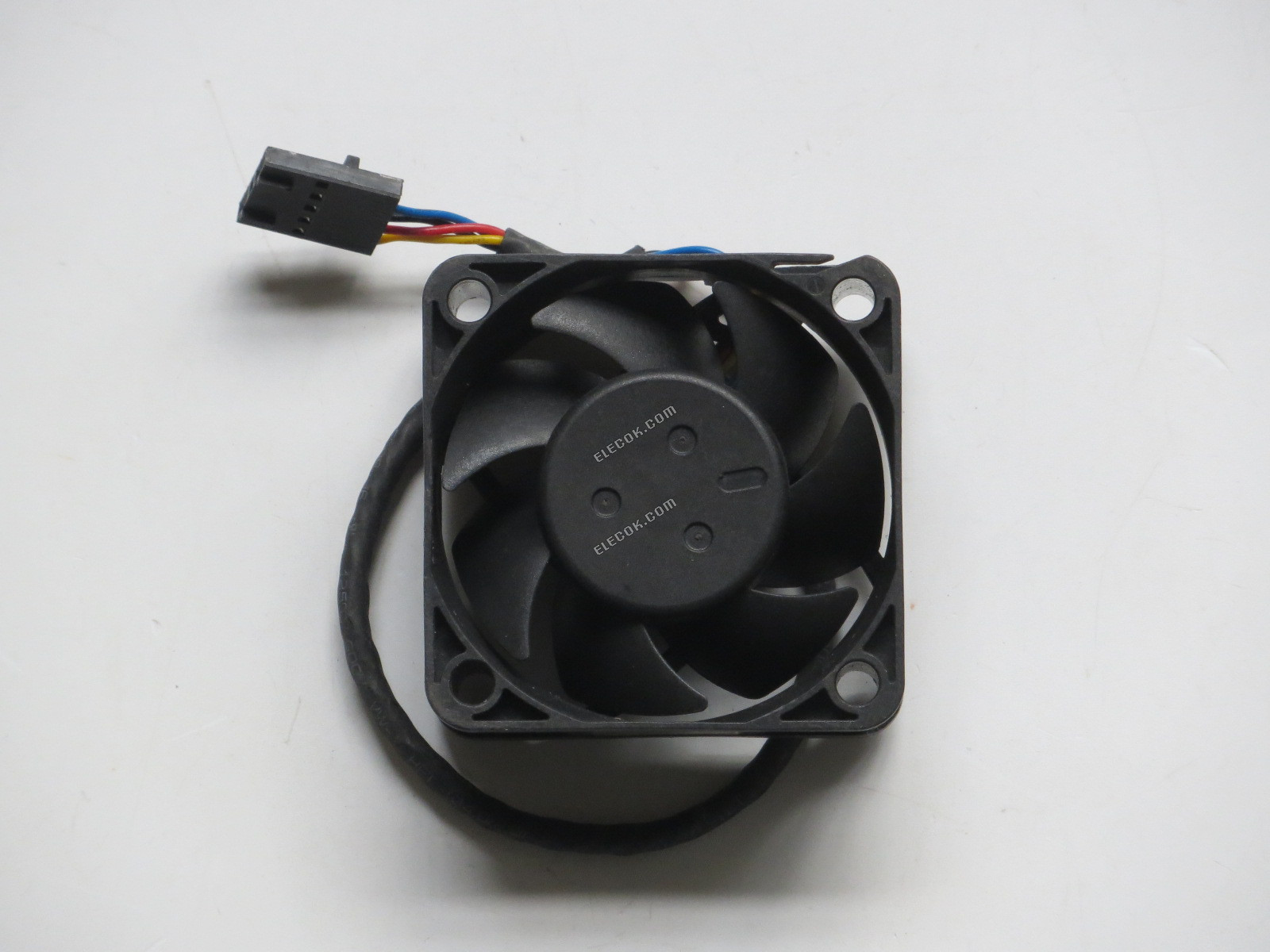 Foxconn PVA050F12P, P01-AB 12V 0.30A 4 vodiče Chladicí Ventilátor 