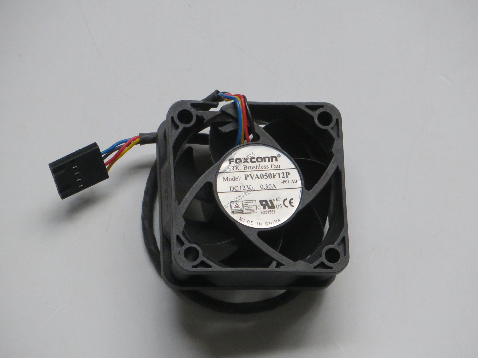 Foxconn PVA050F12P, P01-AB 12V 0.30A 4 vodiče Chladicí Ventilátor 