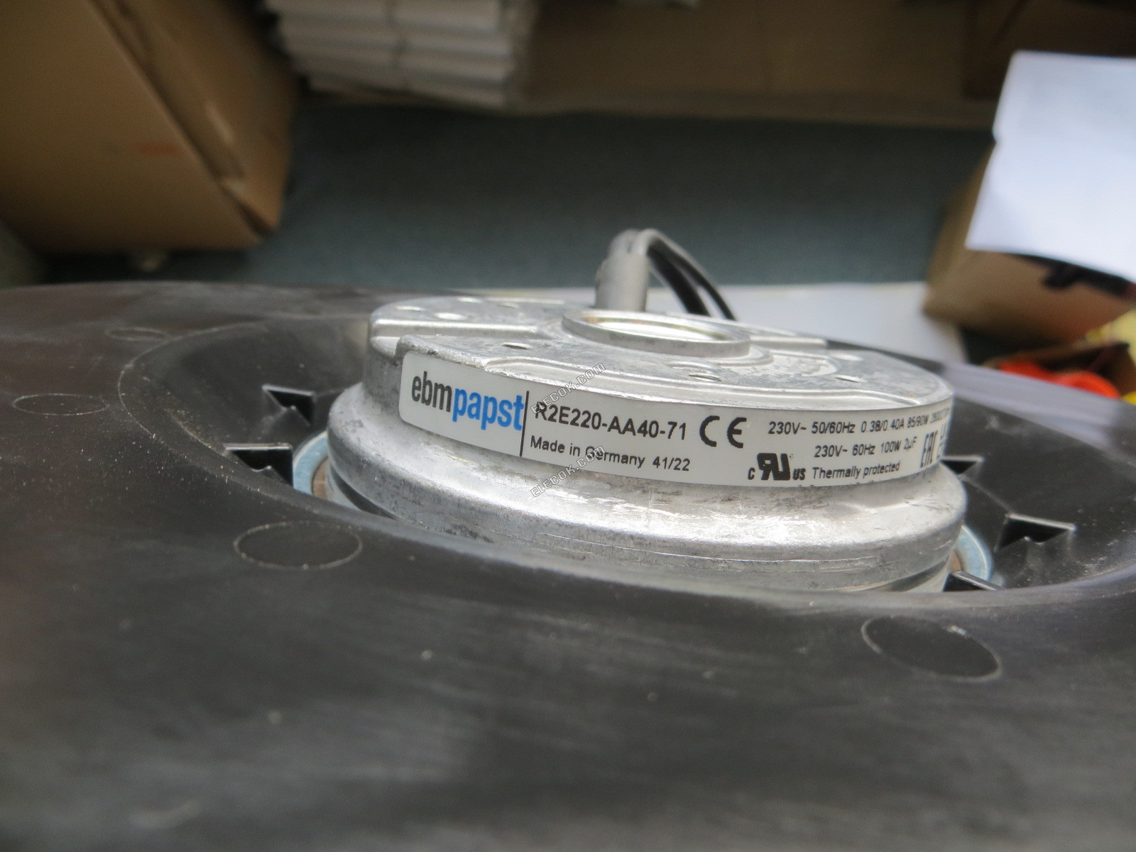 EBM-Papst R2E220-AA40-71 230V 50/60HZ 85/90W 4wires+3 signál vodiče Chladicí Ventilátor, nový 