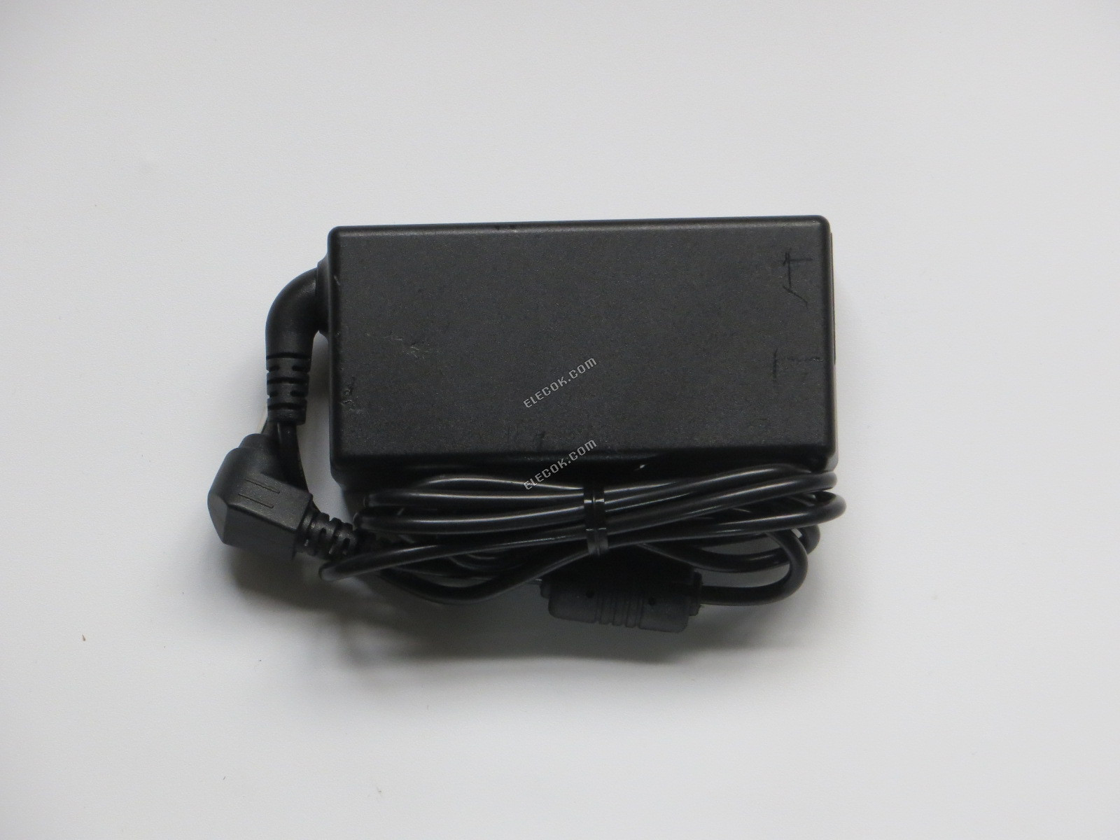 PFU LIMITED AC ADAPTER 16V2.5A AC Adapter DA-40A16 6.4*4.4 