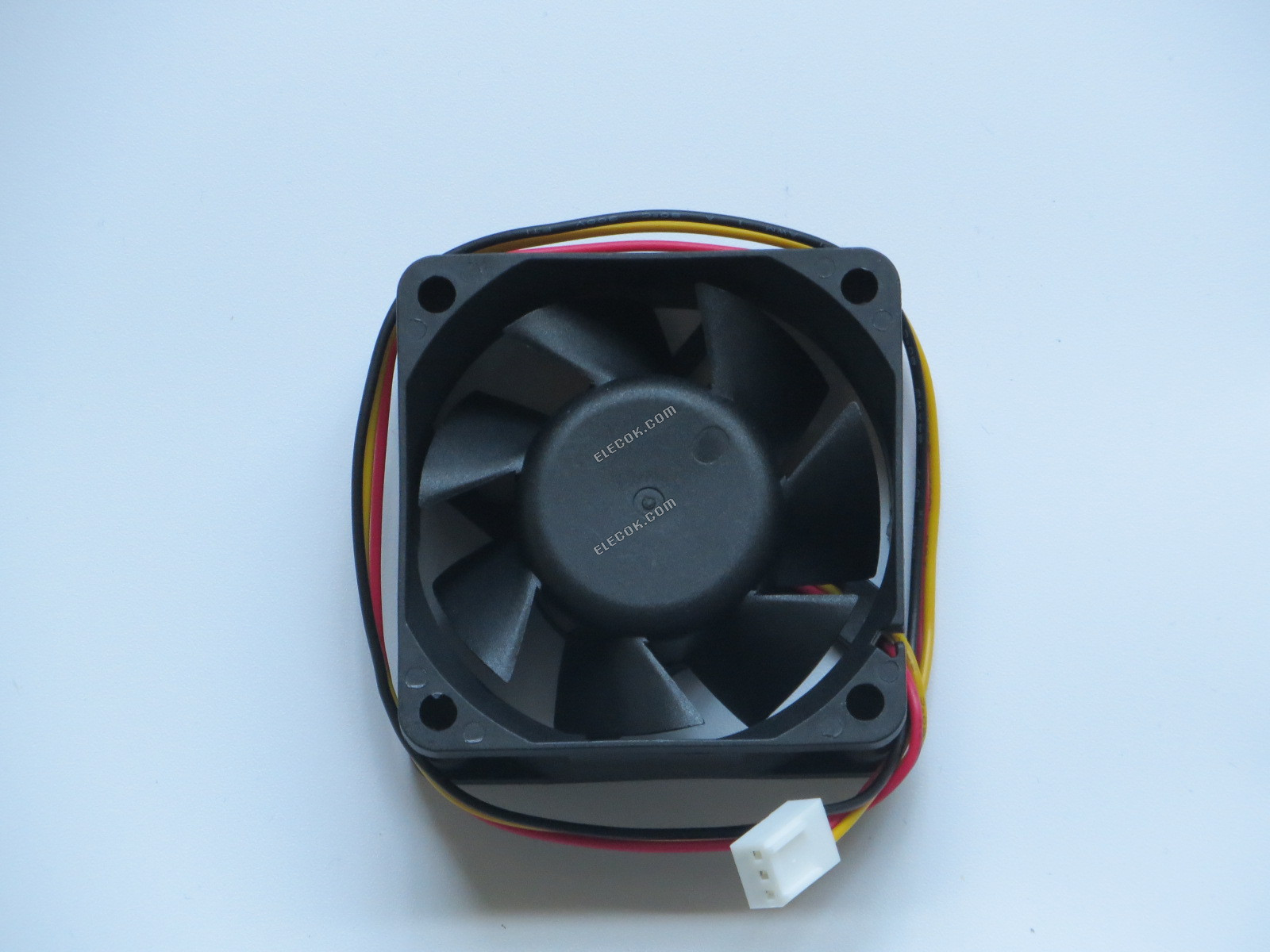 DELTA QFR0624UH-CE77 QFR0624UHCE77 24V 0,33A 3 vezeték Hűtőventilátor helyettesítő 