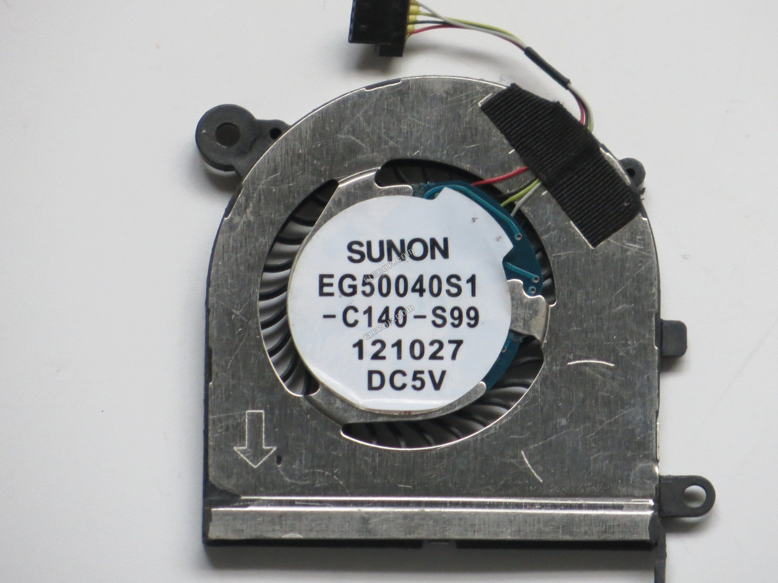 SUNON EG50040S1-C140-S99 Chladicí Ventilátor DC 5V 2.50W Bare Ventilátor 4 vodiče, použitý 