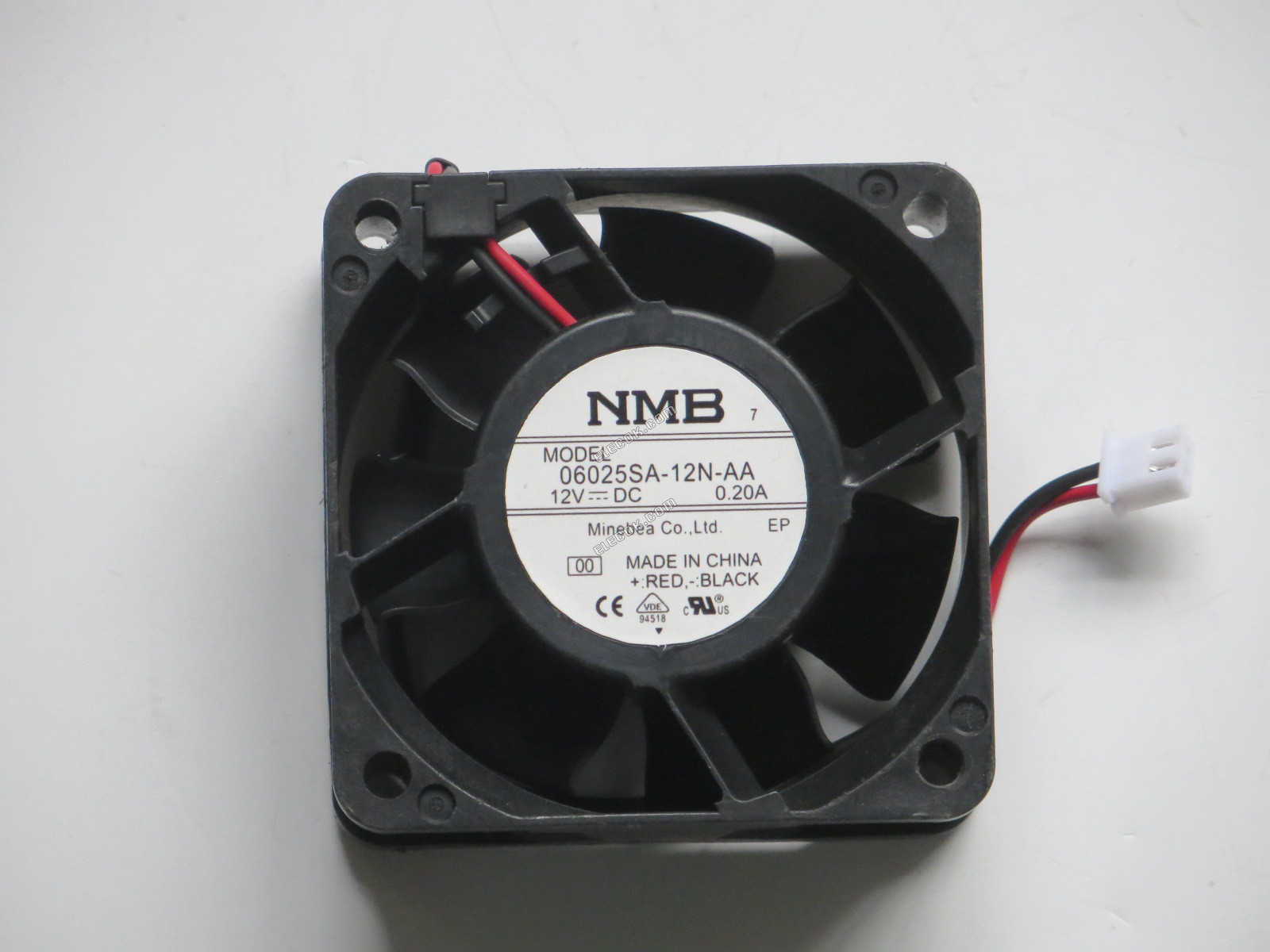 NMB 06025SA-12N-AA-00 12V 0.20A 2 vezeték Hűtőventilátor 