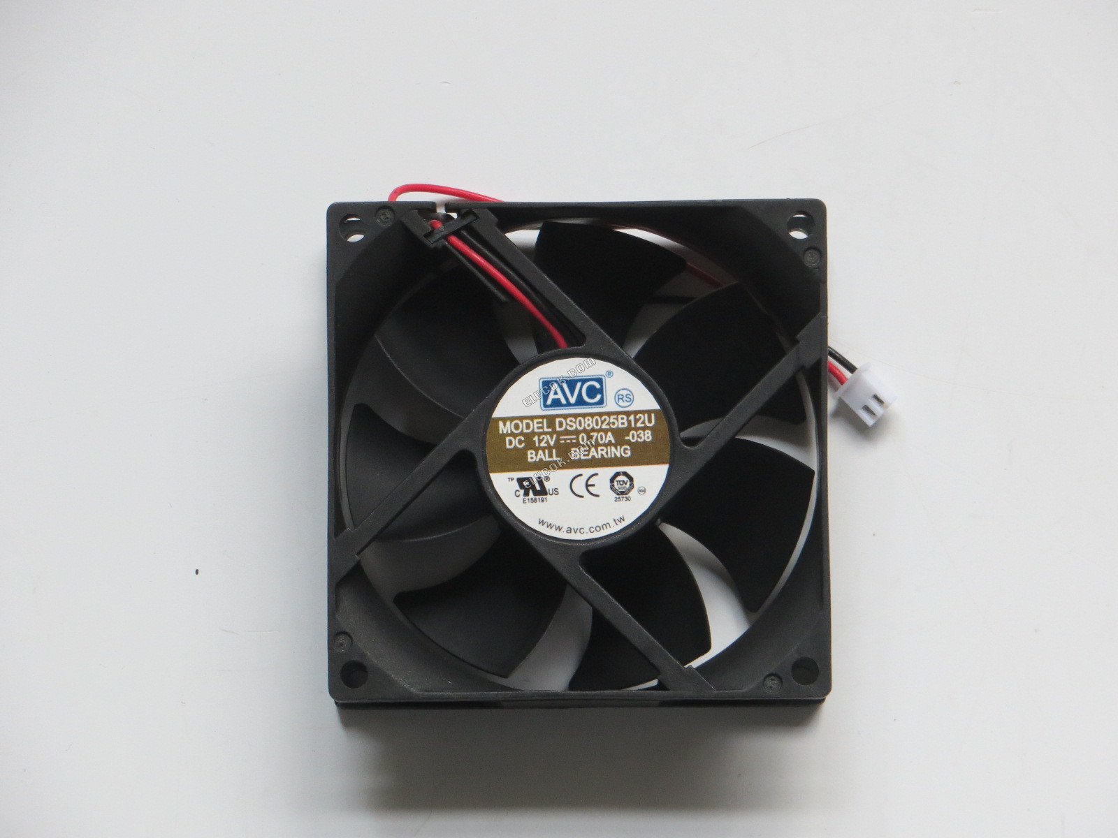 AVC DS08025B12U 12V 0.70A 2 vezeték Ventilátor 