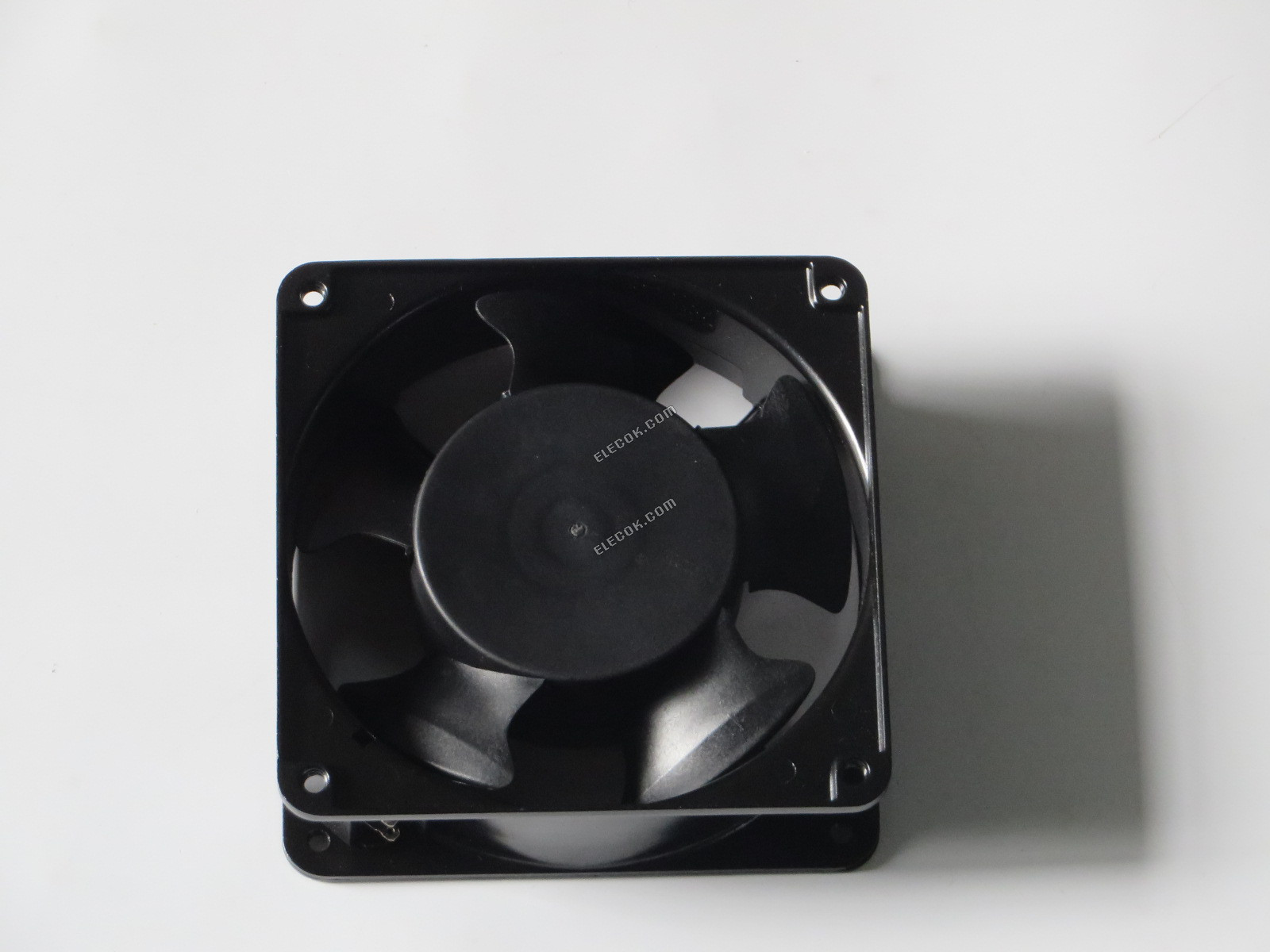 ADDA AA1281UX-AT-LF 110-120V AC 50/60HZ 0,27/0,23A Chladicí Ventilátor se zásuvkovým připojením 
