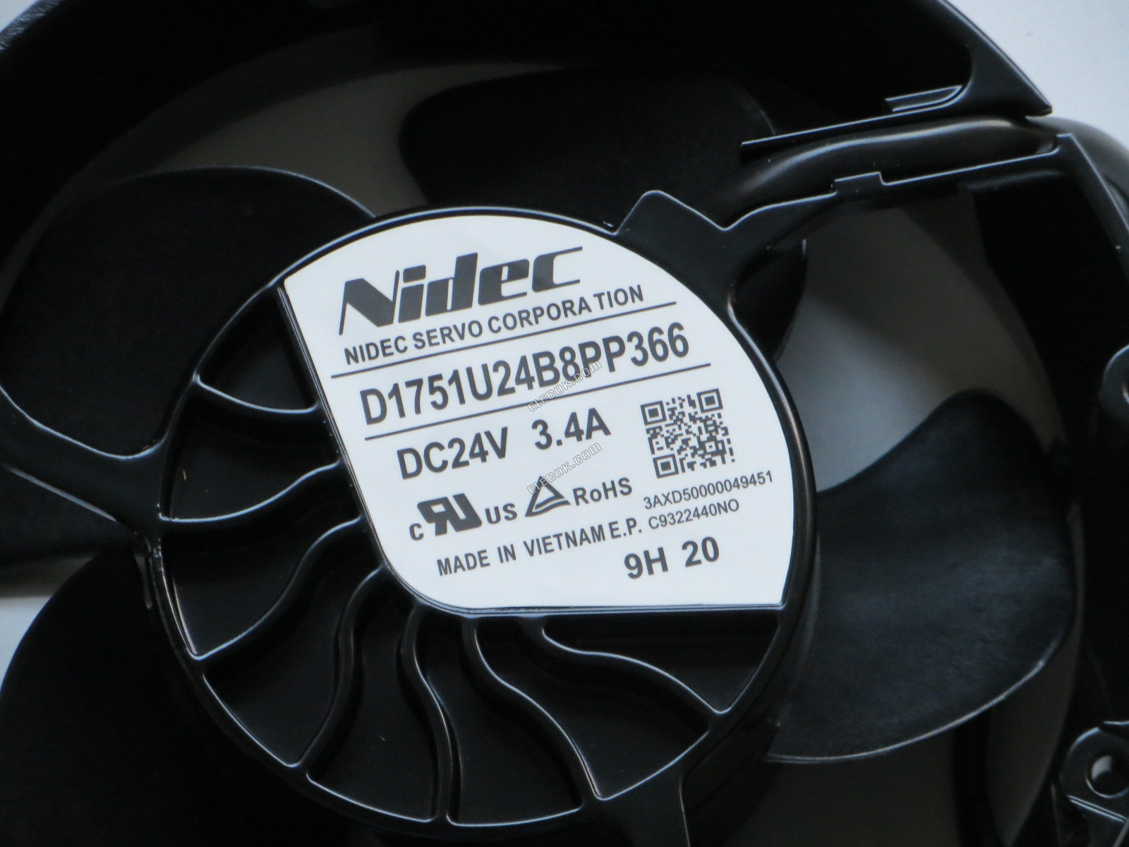 NIDEC D1751U24B8PP366 DC24V 3,4A 4 vodiče Ventilátor, nový 