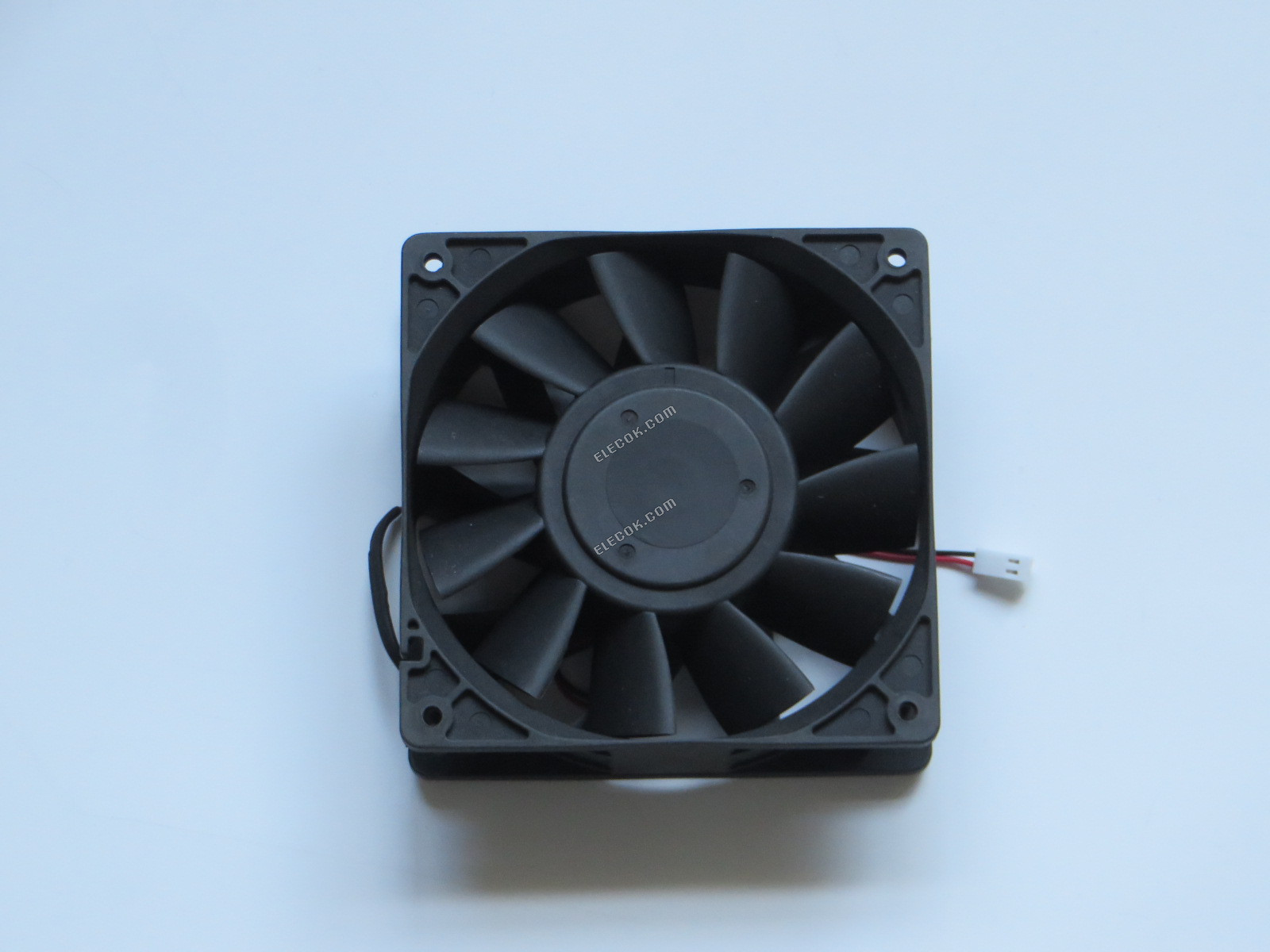 Delta PFB1224UHEC8X 12038 24V 2.40A 2 vodiče Chladicí Ventilátor 