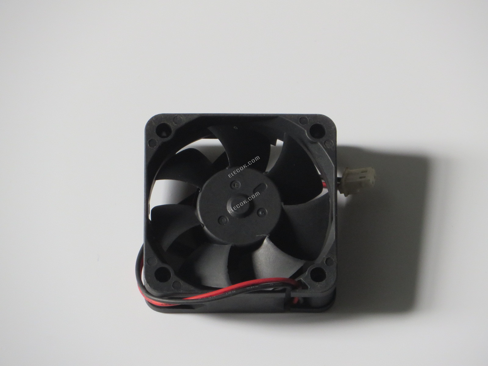 DELTA AUB0512LB 0,11A 12V 2 vodiče Chladicí Ventilátor 