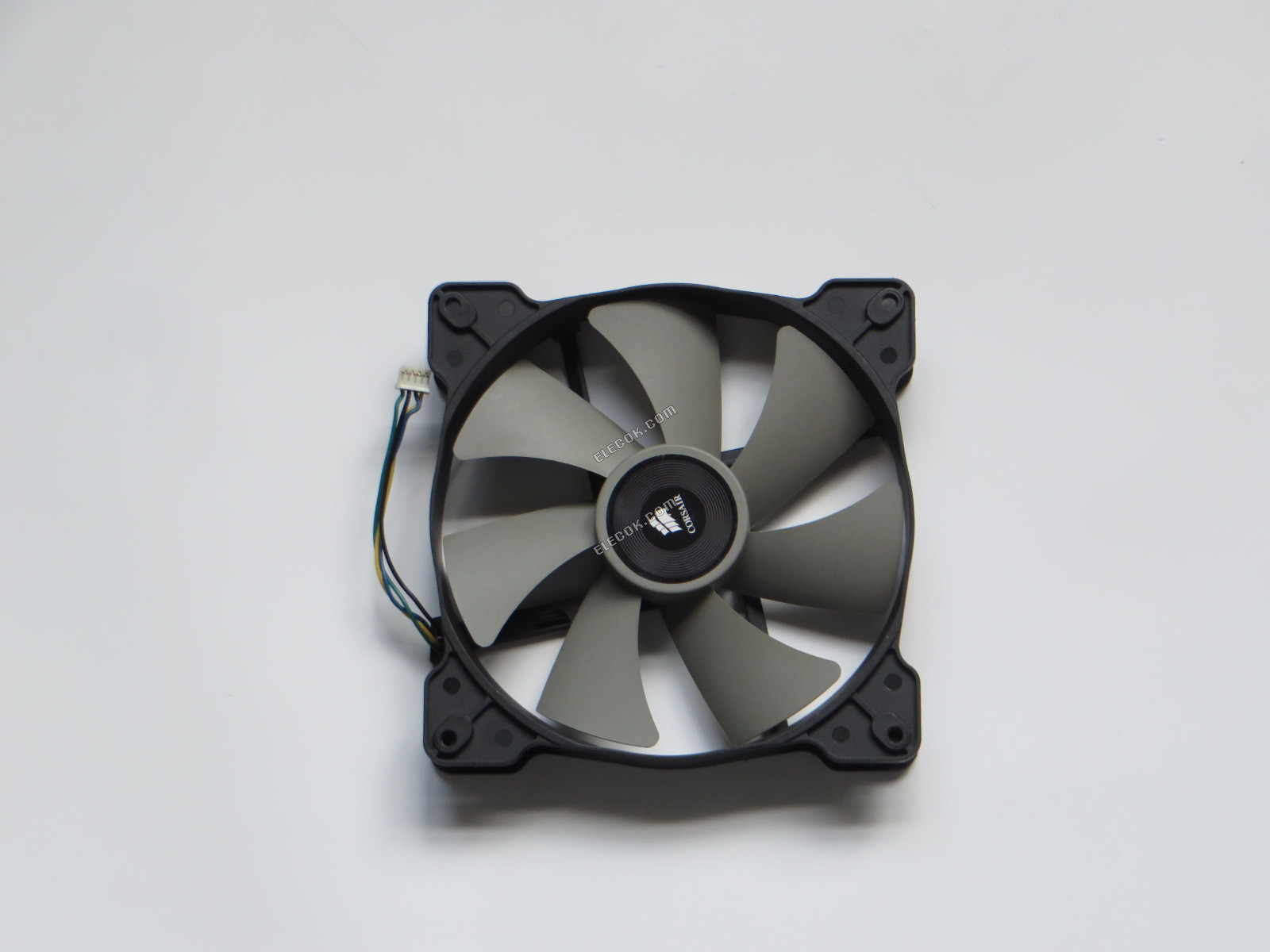 Corsair NR140P 12V 0,22A 4 vezeték Hűtőventilátor 