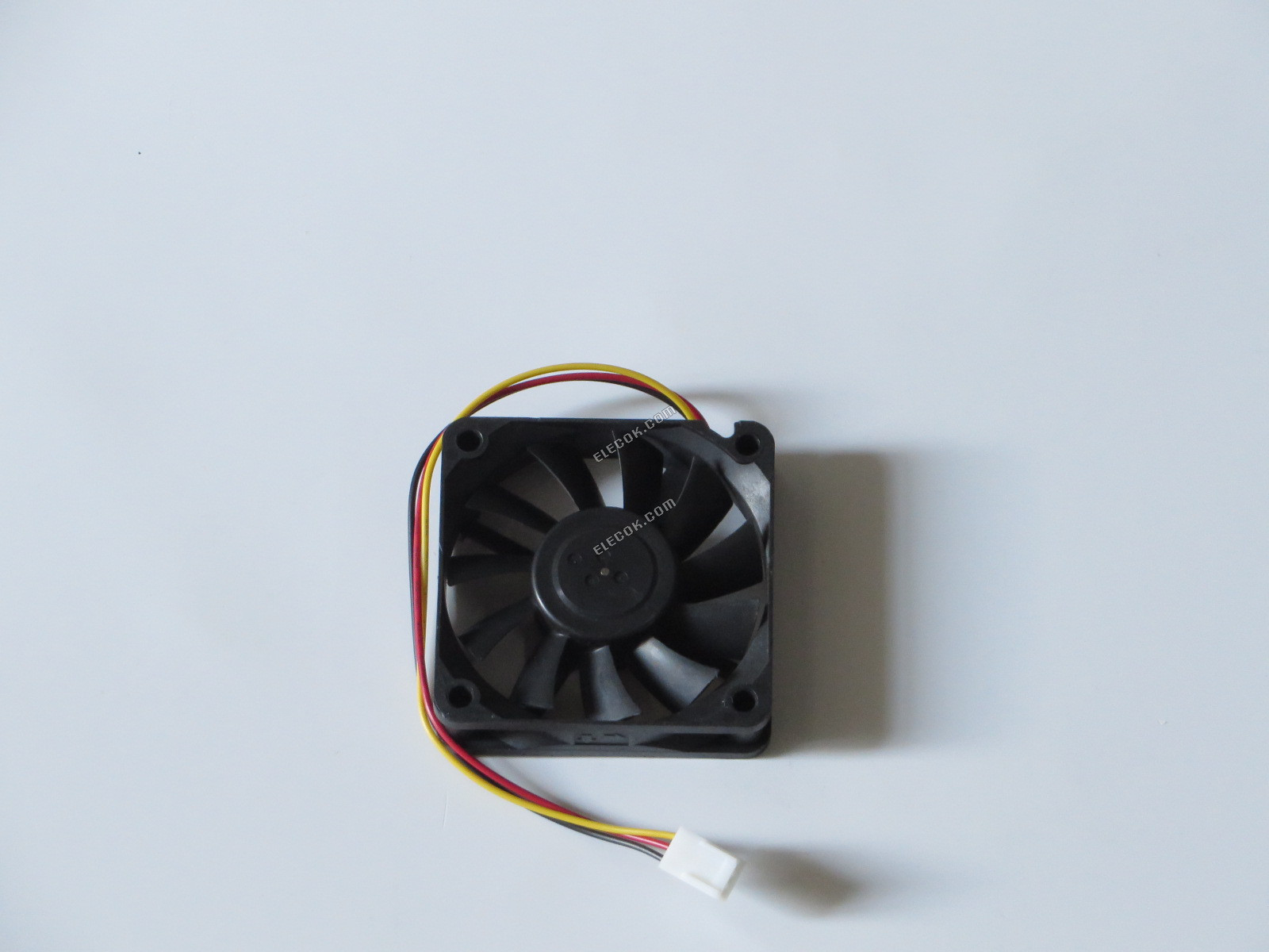 Nidec D06R-12SL 04A 12V 0,04A 3 vezeték hűtőventilátor 