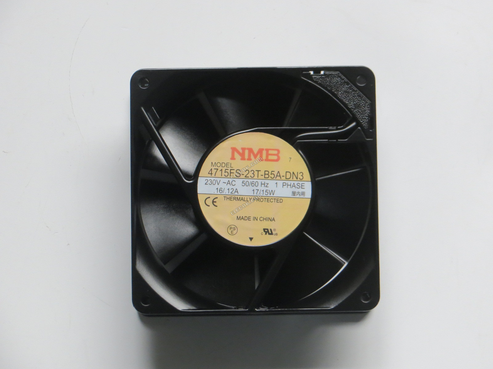 NMB 4715FS-23T-B5A-DN3 230V 0,16/0,12A 17/15W Ventilátor aljzatos csatlakozással 