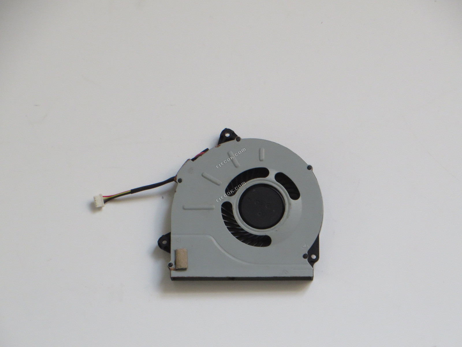 SUNON EG75080S2-C011-S9A Hűtőventilátor DC 5V 2,25W 4 vezeték Hűtőventilátor, használt 