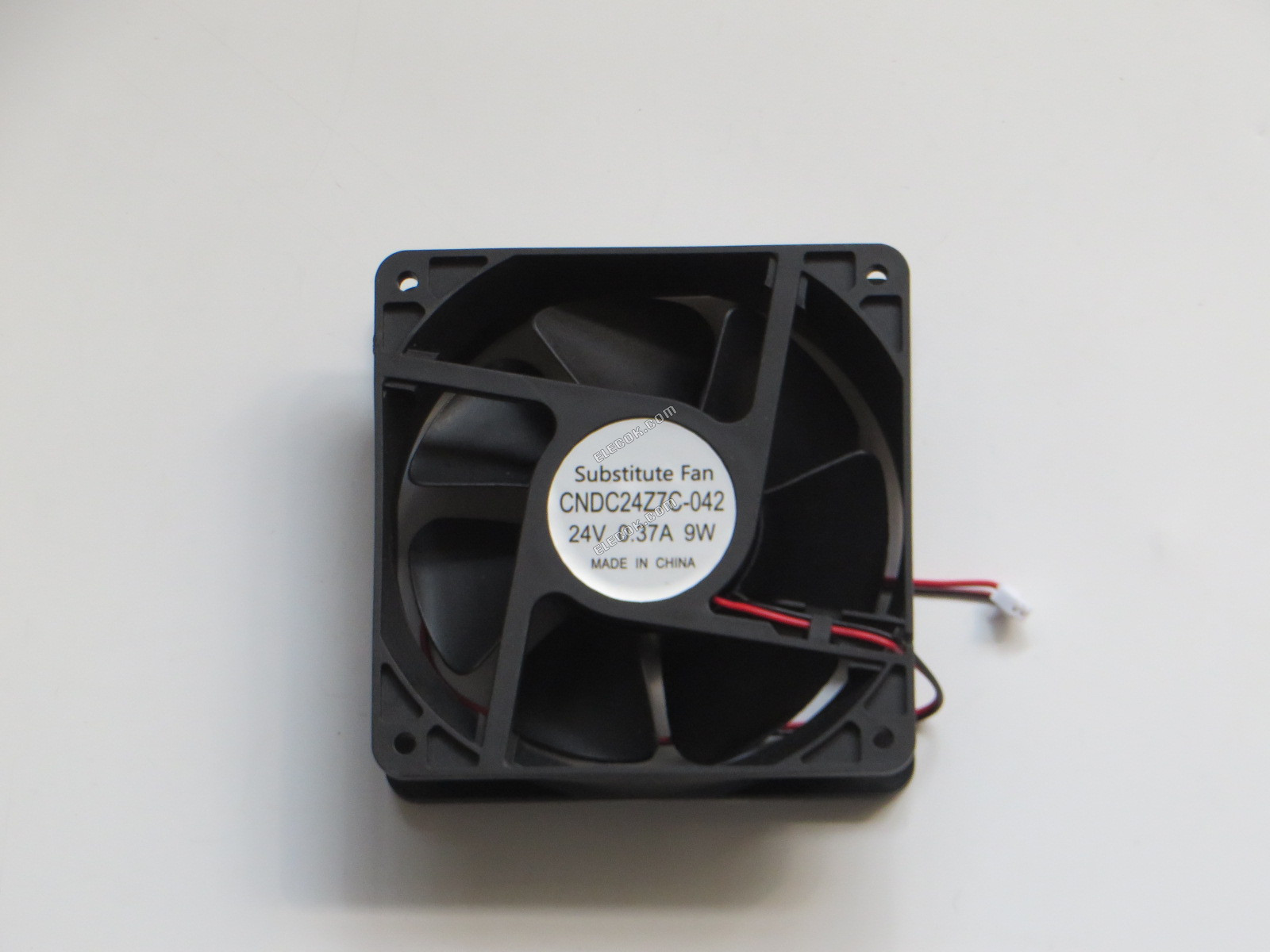 SERVO CNDC24Z7C-042 24V 0,37A 9W 2 vodiče Chladicí Ventilátor, náhrada 