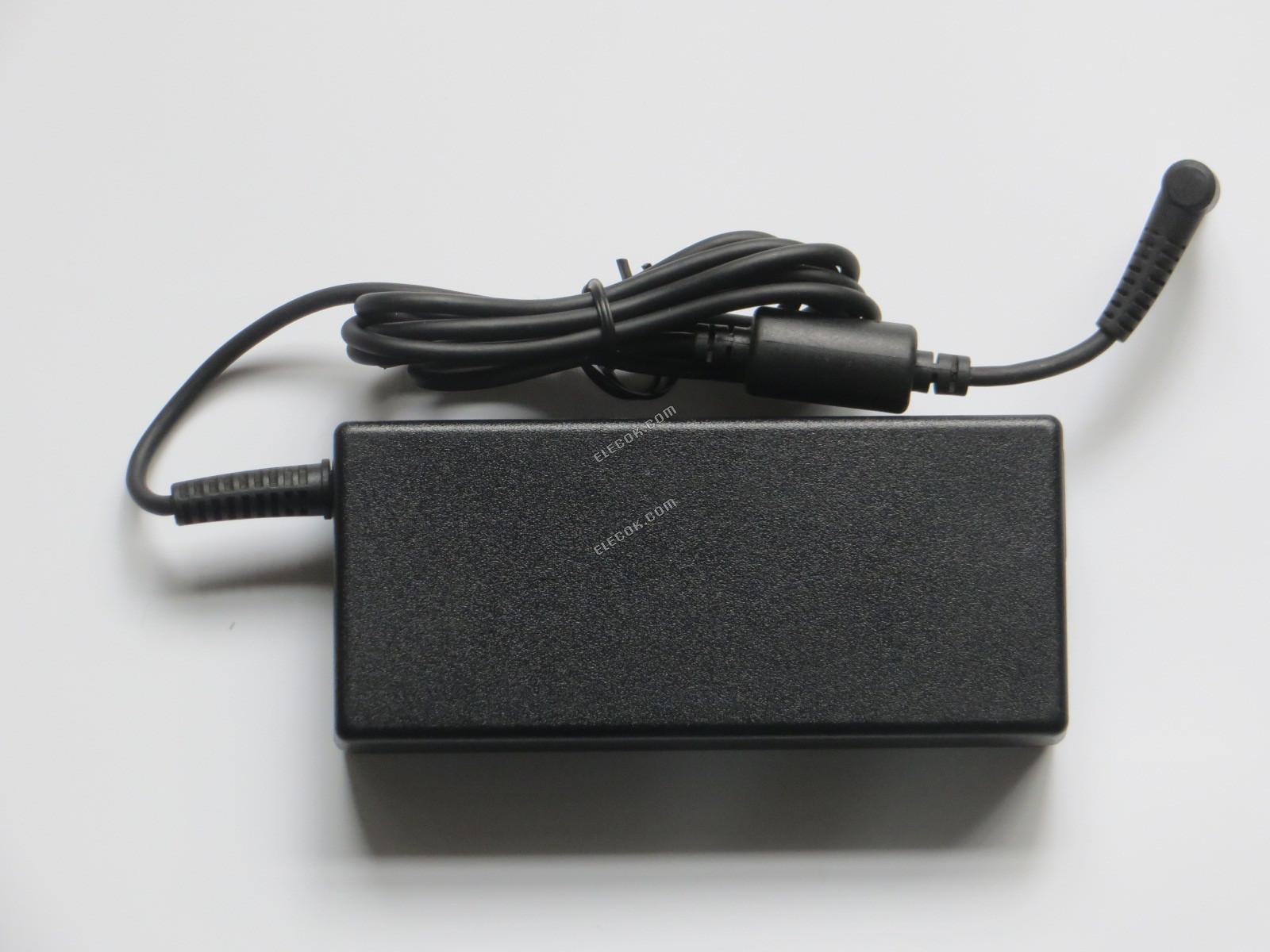 DELTA ADP-135KB T 19.5V 6,92A 135W AC Adapter Pro MSI Notebook Napájecí Zdroj Charger s 5.5*2.5mm rozhraní, použitý 