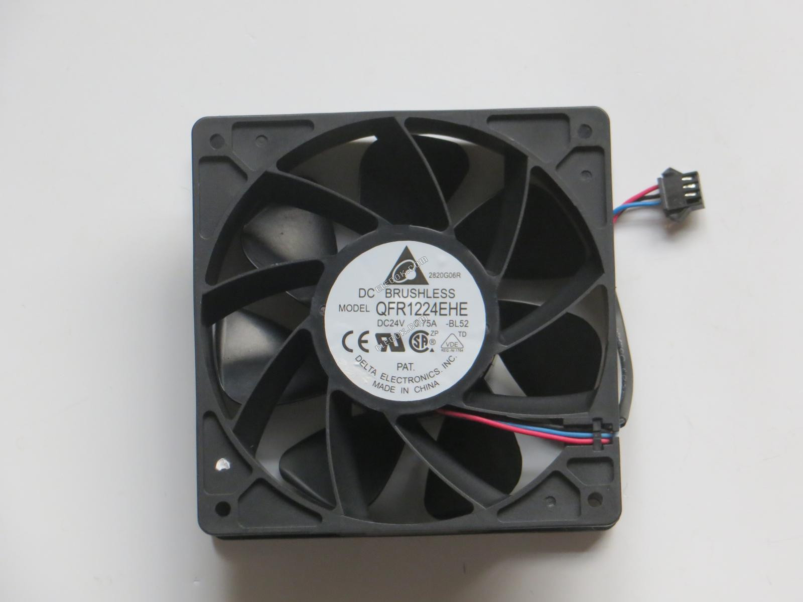 DELTA QFR1224EHE-BL52 12038 12cm 24V 0,75A 3 vezeték Hűtőventilátor -val/-vel fekete csatlakozó, Felújított 