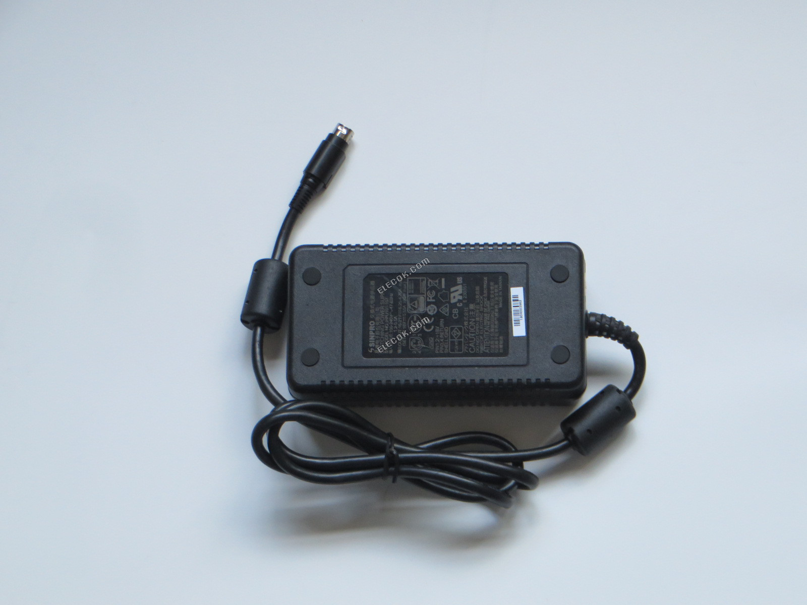 SINPRO 18V 5,55A 100W HPU101-107 -val/-vel 4 Pólusú Csatlakozó használt 