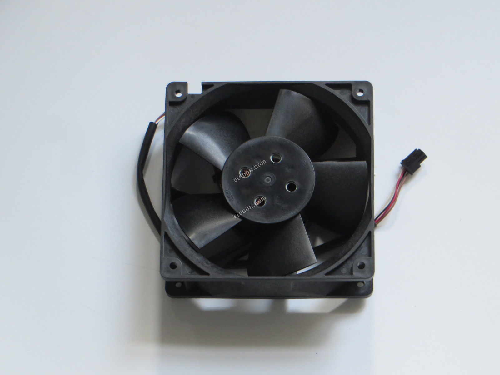 NMB-MAT / Minebea 12038VA-24Q-EUE Serverový čtvercový Ventilátor 12038VA-24Q-EUE, 24V 1,4A 4 vodiče 