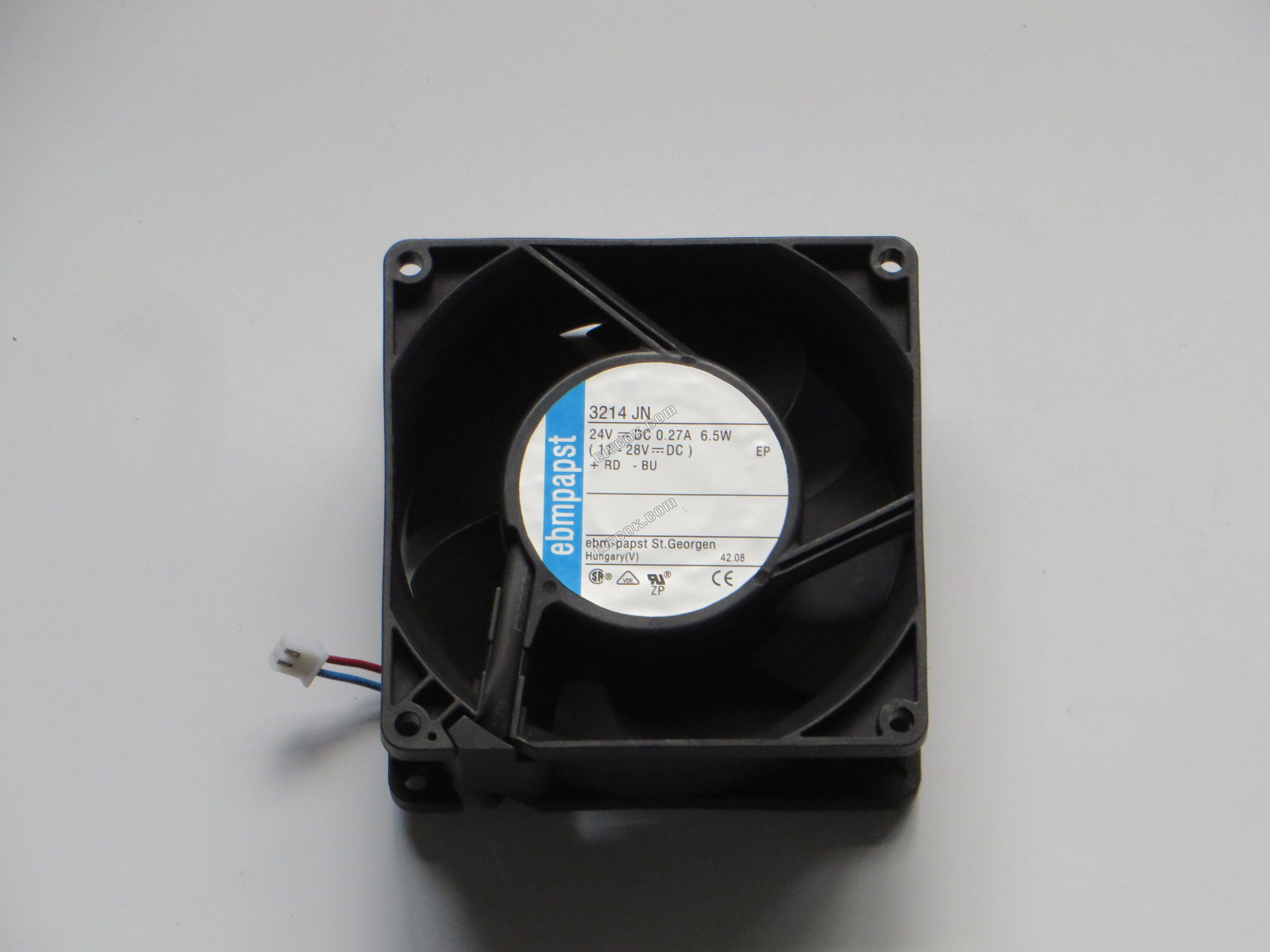 ebm-papst 3214JN Server - čtvercový Ventilátor sq90x90x38mm, w80x2x2, 24V 6,5W 2 vodiče 