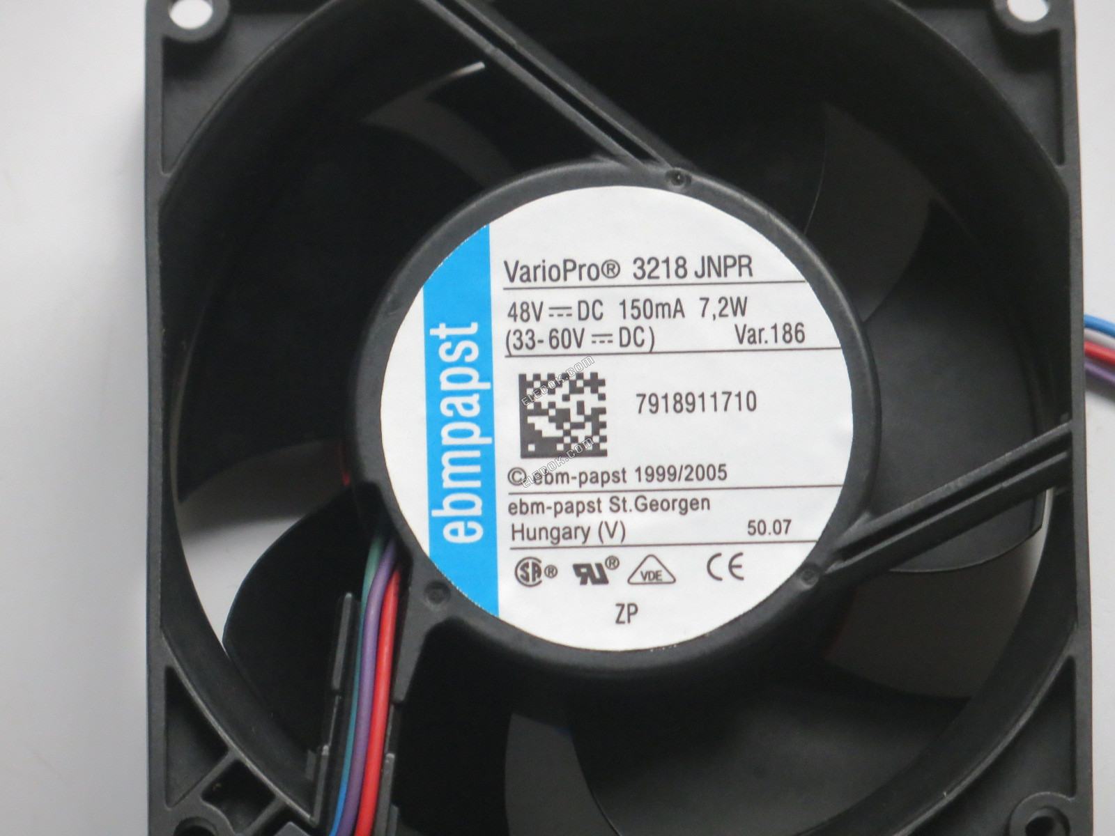 ebm-papst 3218JNPR Server - čtvercový Ventilátor sq90x90x38mm, 3 vodiče, 48V 7,2W, repasovaný bare vodič 
