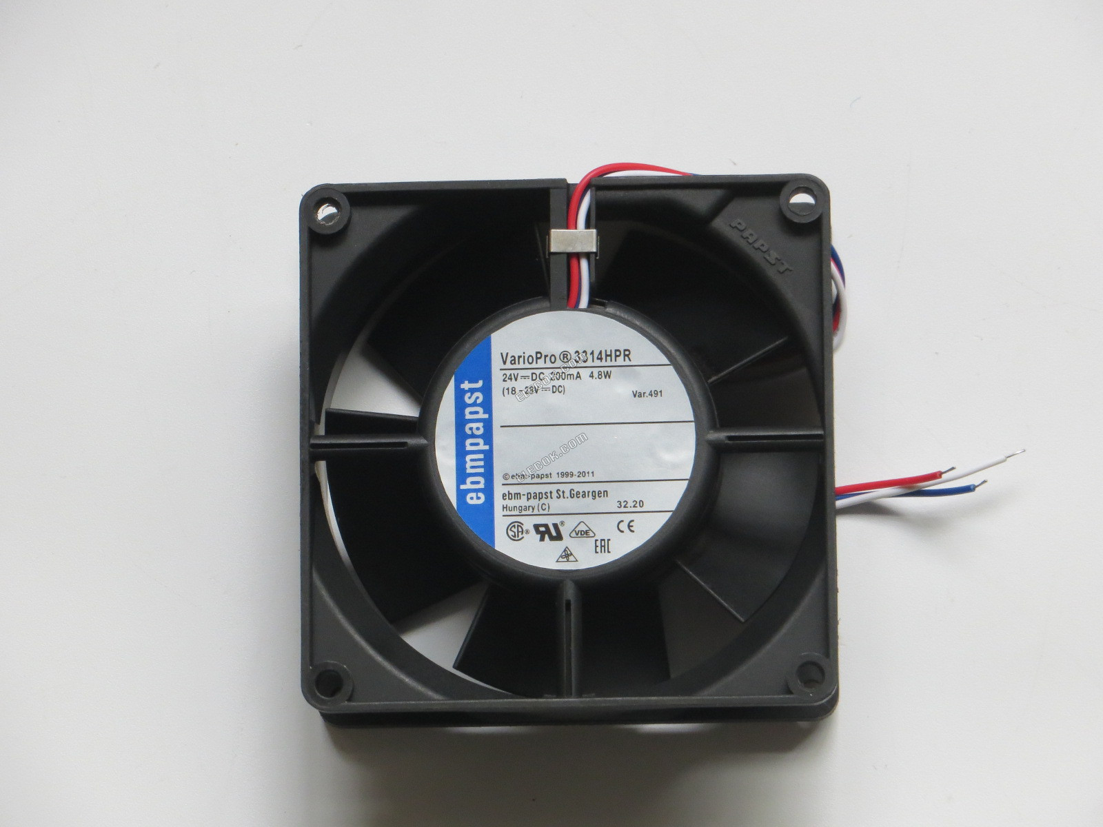 ebm-papst 3314 HPR Szerver - Négyzetes Ventilátor sq90x90x32mm, 3 vezeték, 24V 4,8W 