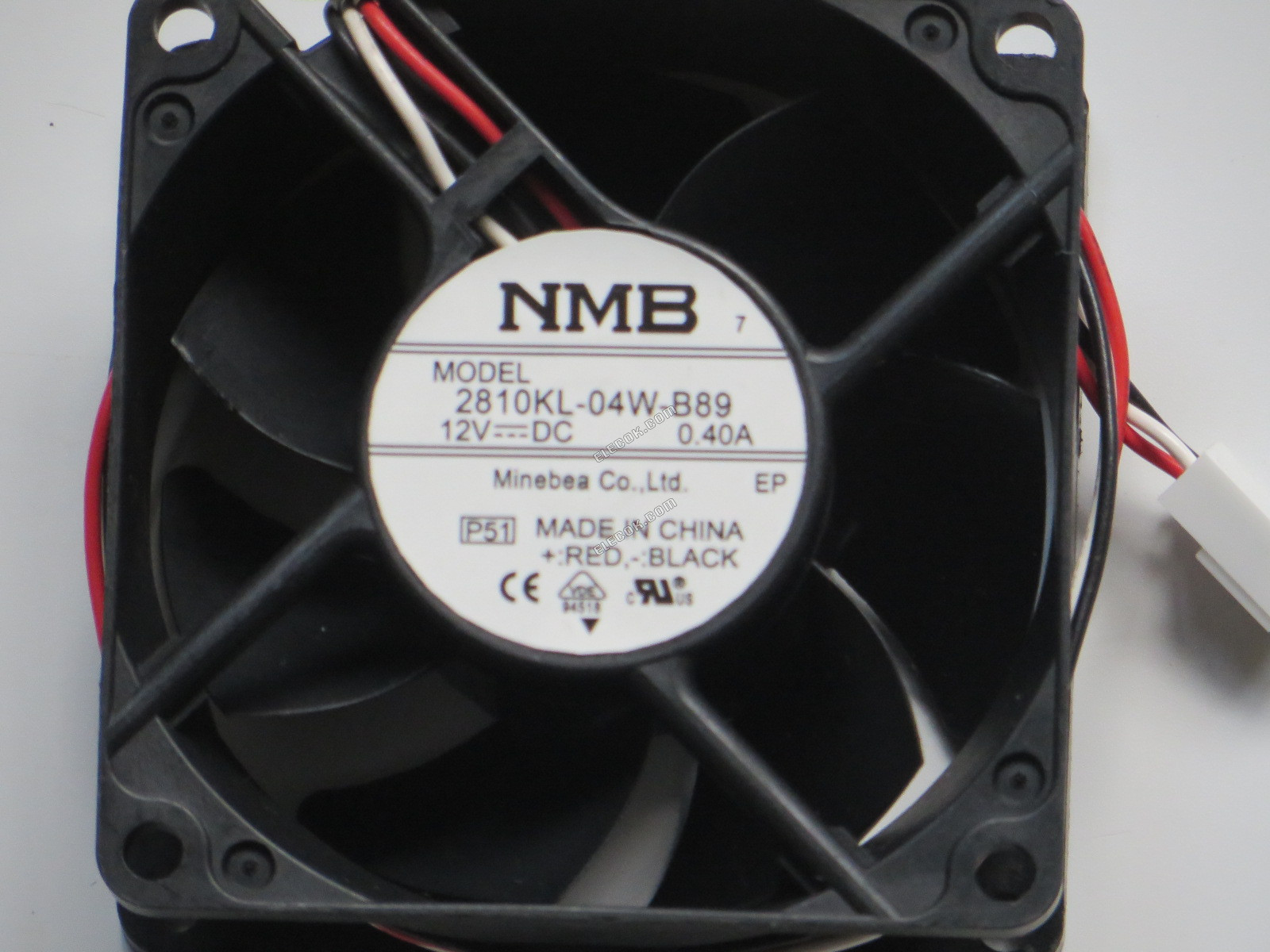 NMB 2810KL-04W-B89 12V 0.40A 3 vodiče Chladicí Ventilátor 