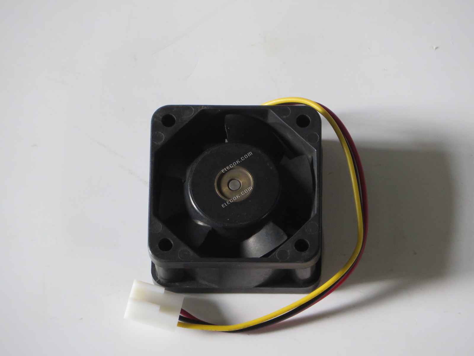Sanyo 109P0424H6D03 24V 0,07A 3 vodiče A90L-0001-0385 Chladicí Ventilátor Repasovaný 