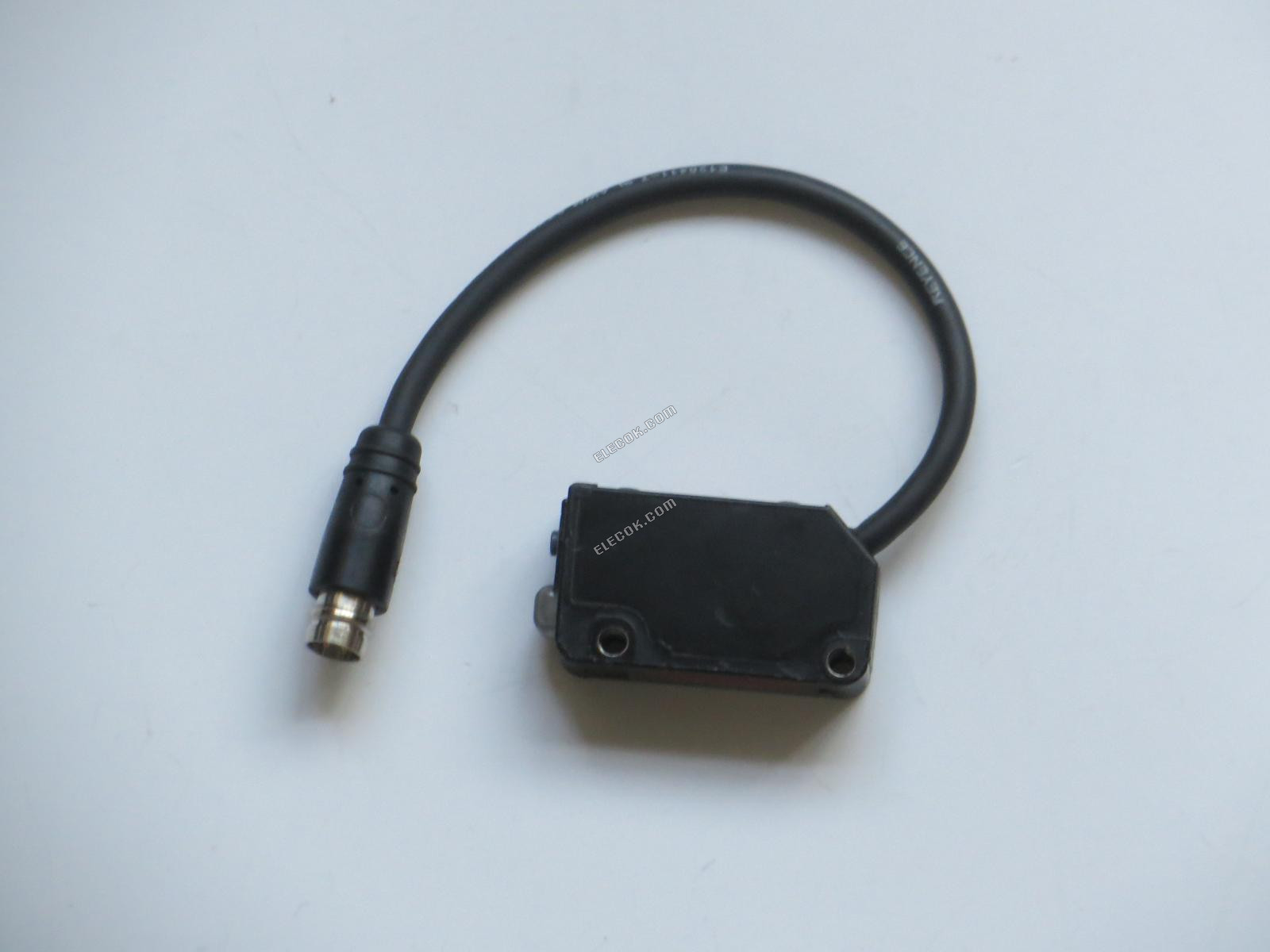 KEYENCE PZ-V32P Fotoelektrický Spínač Sensor 