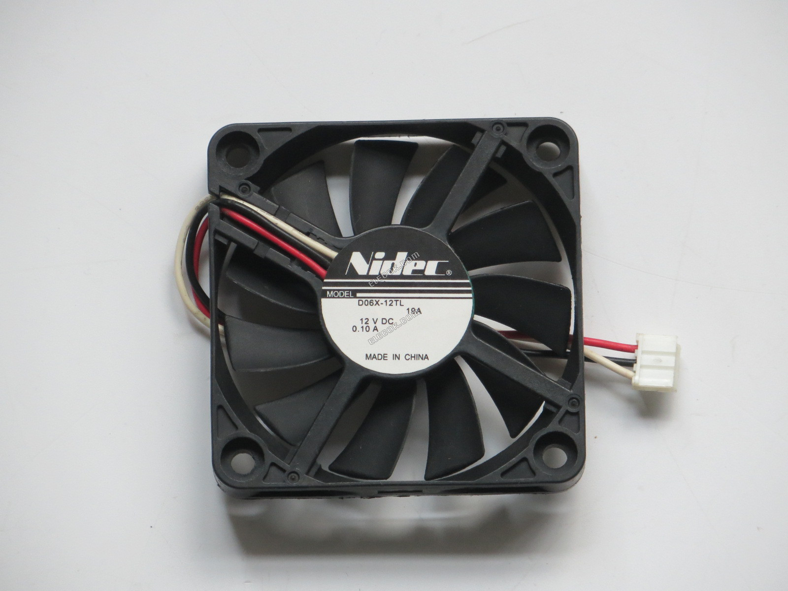 NIDEC D06X-12TL 19A 12V 0.10A 3 vodiče Chladicí Ventilátor 