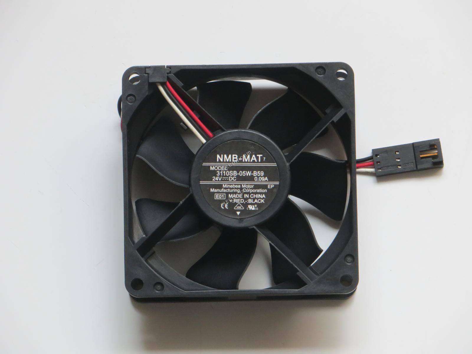 NMB-MAT 3110SB-05W-B59 E01 24V 0,09A 2 vodiče 