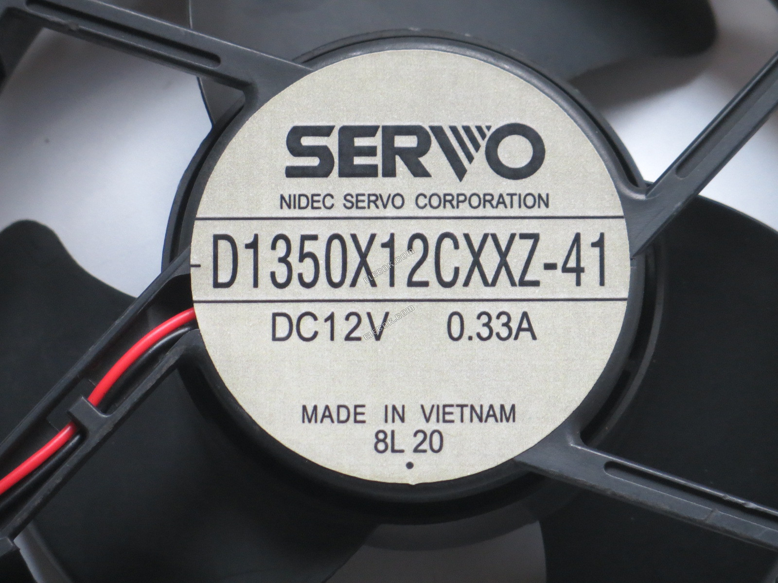 SERVO NIDEC D1350X12CXXZ-41 12V 0,33A 2 vezeték Hűtőventilátor, felújított 