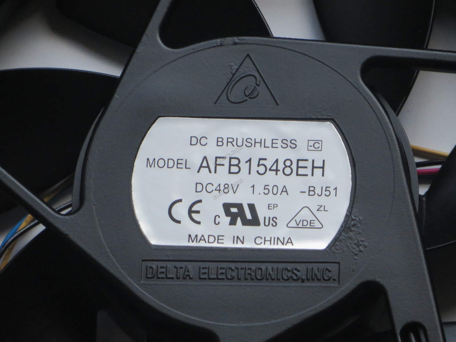 Delta AFB1548EH-BJ51 48V 1,5A 4 vodiče Chladicí Ventilátor Repasovaný 