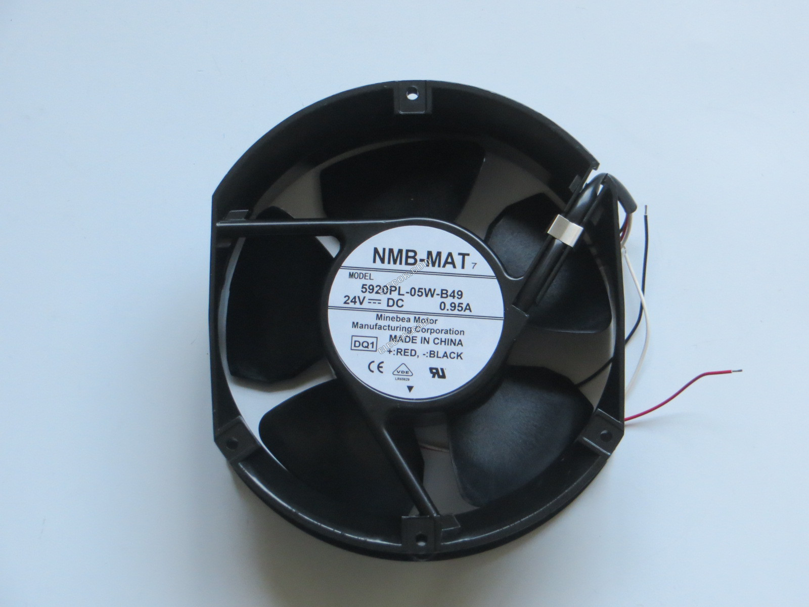 NMB-MAT 5920PL-05W-B49-DQ1 24V 0,95A 3 vezeték hűtőventilátor -val/-vel teszt sebesség funkció, új 
