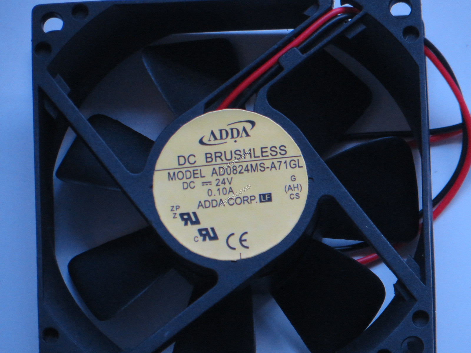 ADDA AD0824MS-A71GL 24V 0,1A 2,4W 2 vodiče Chladicí Ventilátor 