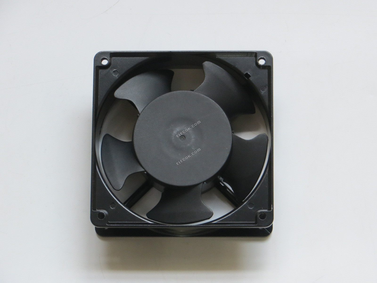 ETRI 125XR0181001 208/240V 125/105mA 18/15W Hűtőventilátor aljzatos csatlakozással, helyettesítő 