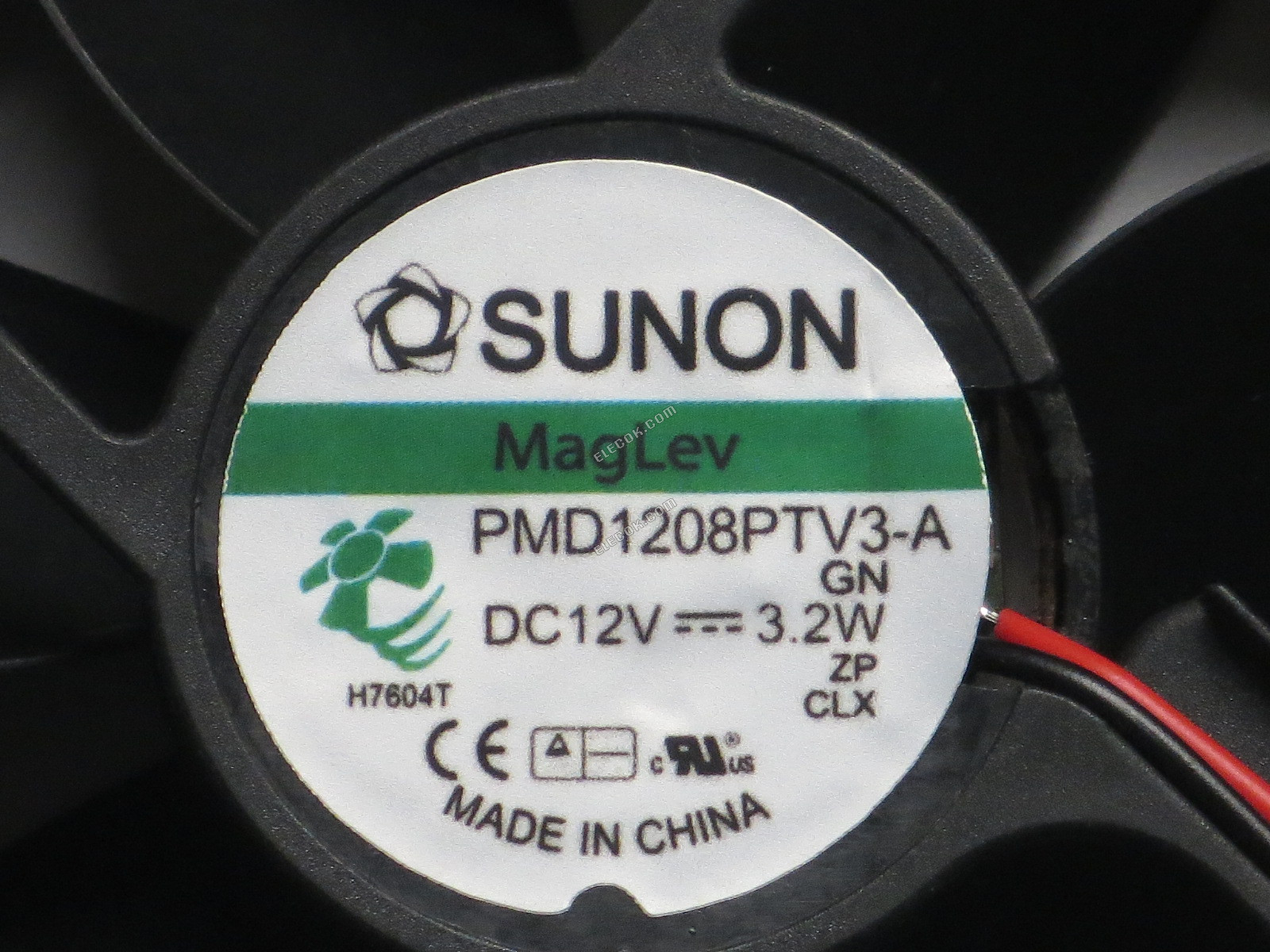 SUNON PMD1208PTV3-A Serverový čtvercový Ventilátor PMD1208PTV3-A 12V 3,2W 2 vodiče 