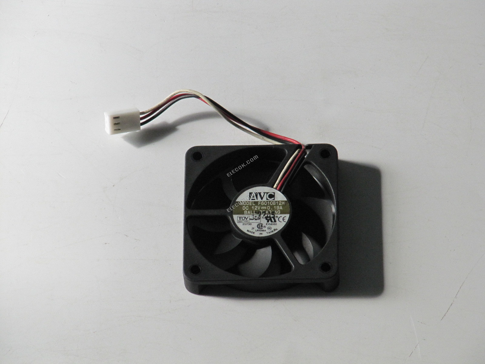 AVC F6010B12H 12V 0,19A 3 vezeték Hűtőventilátor 