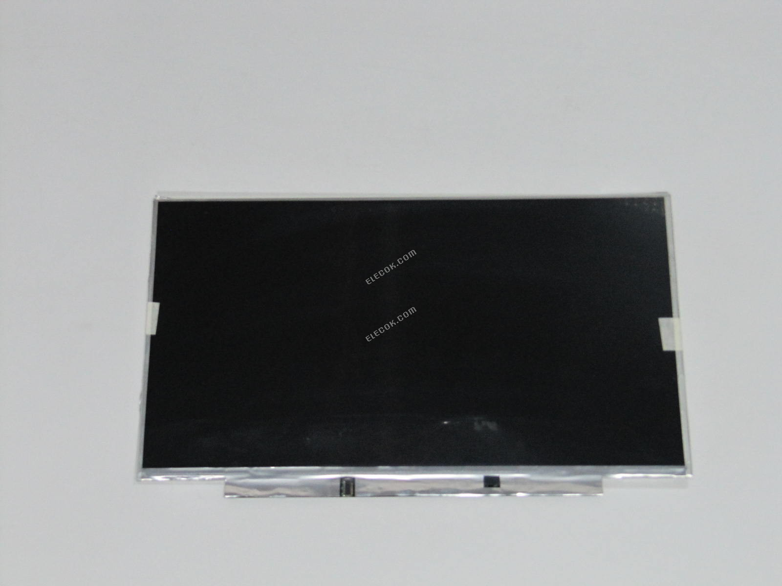 B133XW03 V3 AUO 13,3" a-Si TFT-LCD Panel nélkül convex point in the middle / csatolófelület 