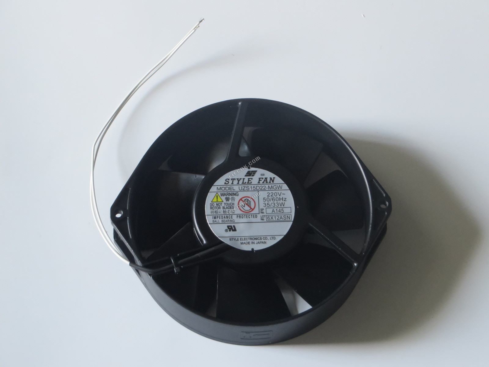STíLUS UZS15D22-MGW 220V 35/33W Hűtőventilátor csatlakozó nélkül felújított 