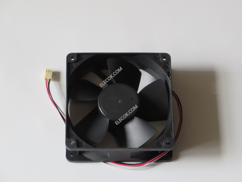 Y.S.TECH FD481238HB 48V 0.21A 10.08W 3wires Cooling Fan with test speed function